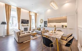 High-End Luxurious Quentin Residence In The Heart Of Budapest